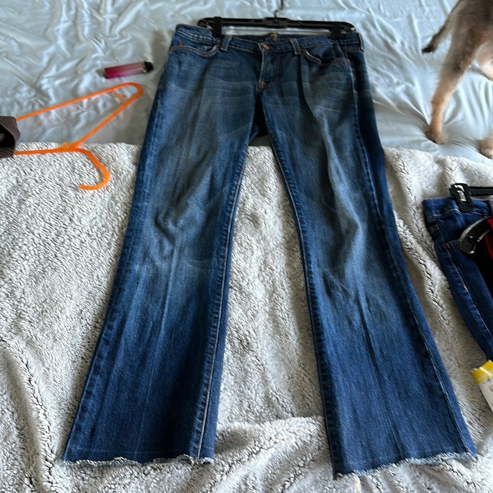 Seven jeans sz 30. In great condition never worn
